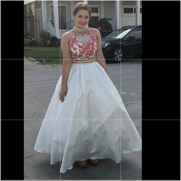 PROM DRESS - Picture 2 of 2